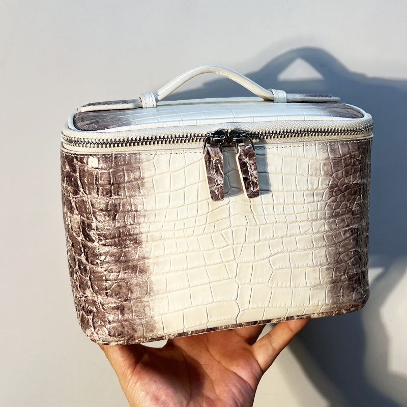 Tas Makeup Kulit dengan Inisia - Luxury Skincare Packaging Wholesale ulasan dan harga